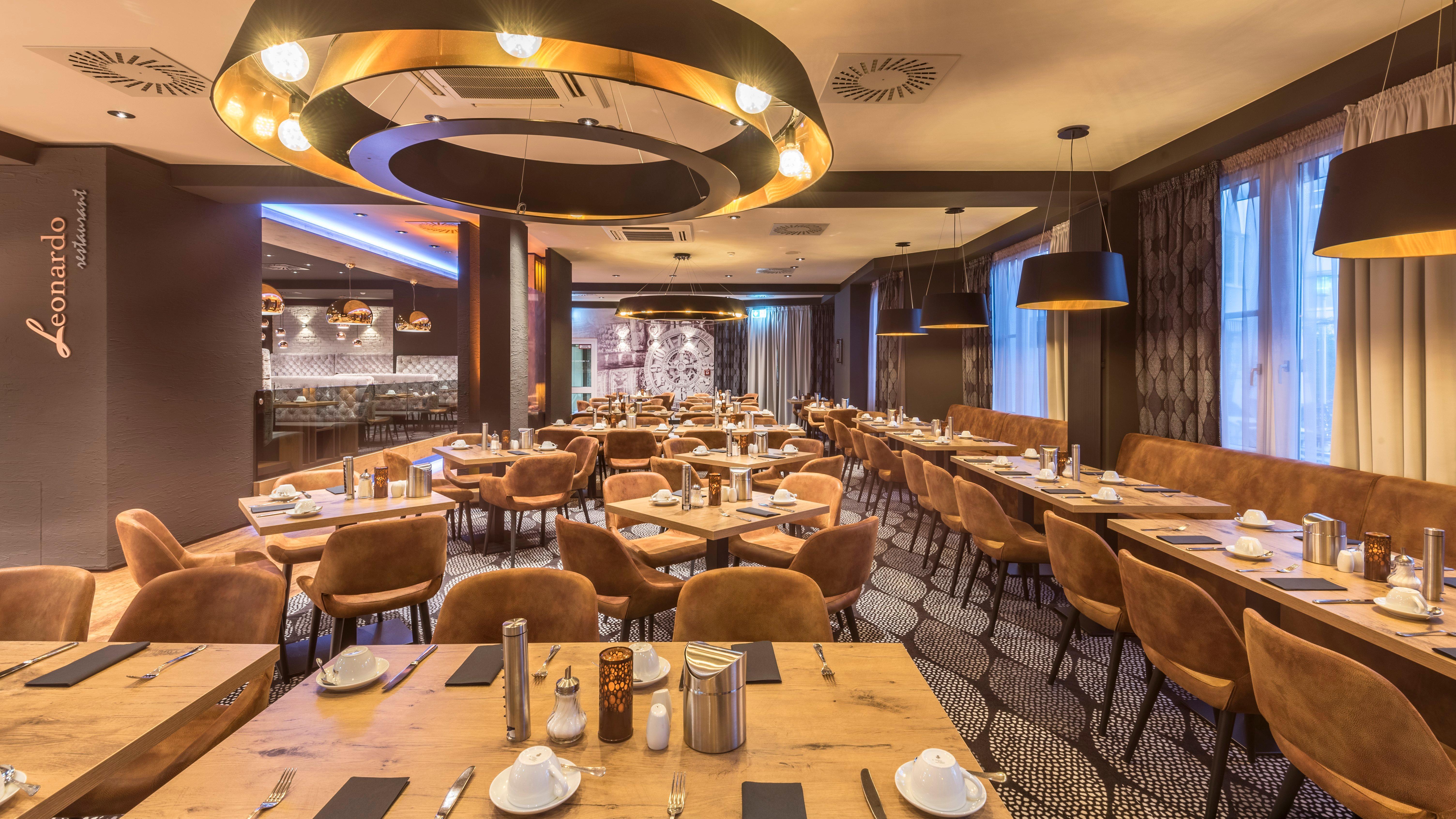 Holiday Inn Munich Unterhaching By Ihg Exterior photo