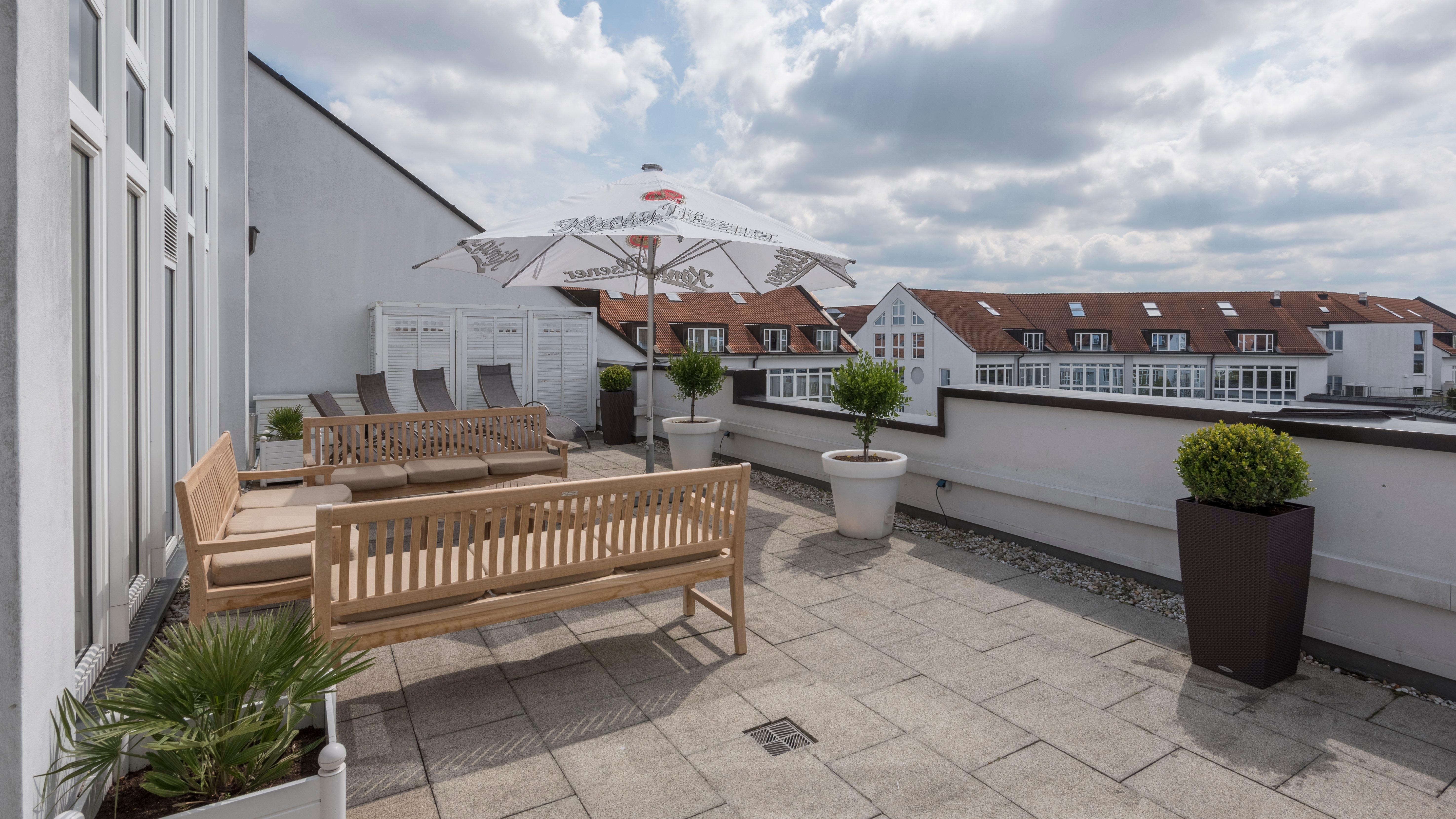 Holiday Inn Munich Unterhaching By Ihg Exterior photo