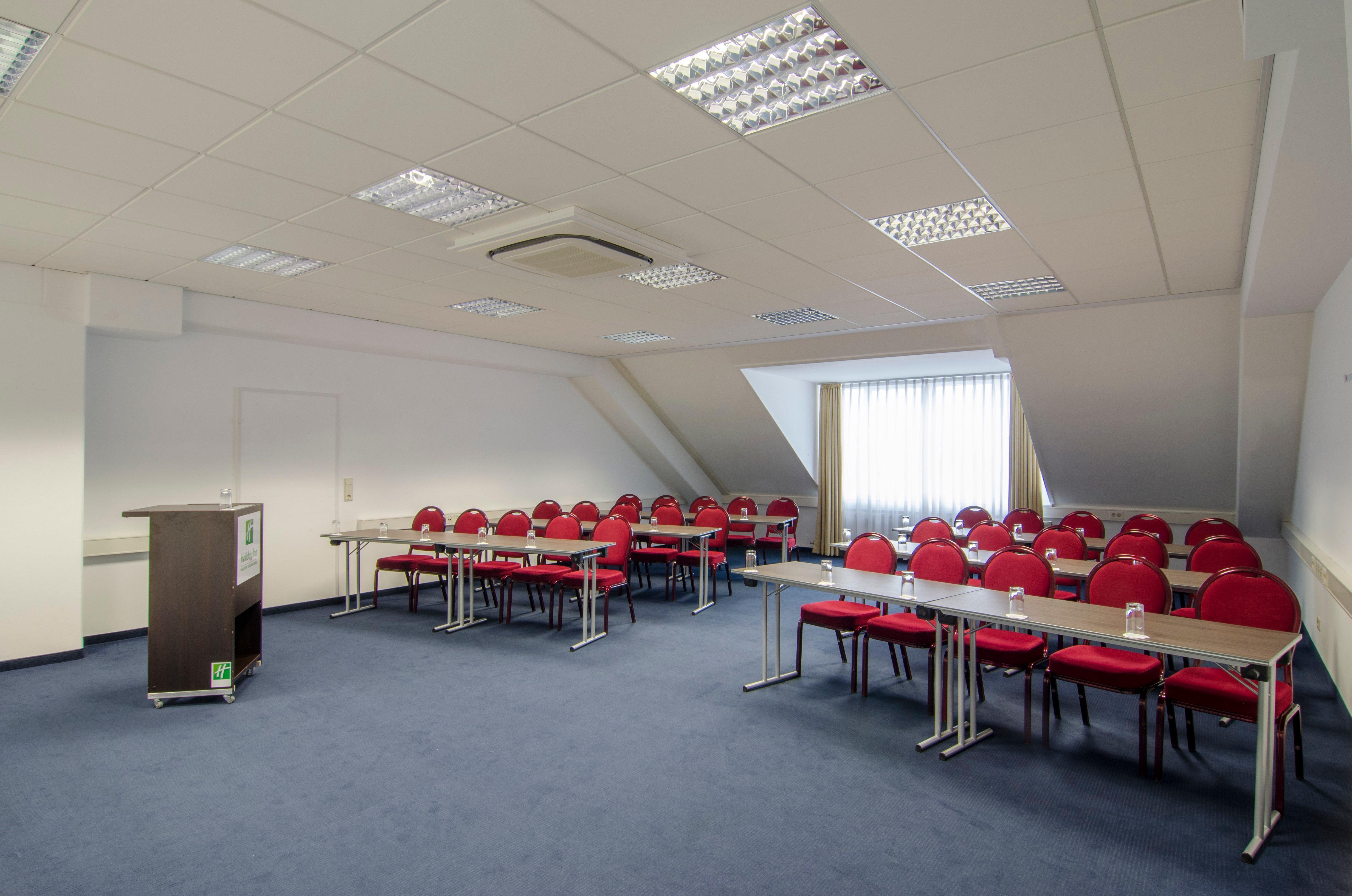 Holiday Inn Munich Unterhaching By Ihg Exterior photo