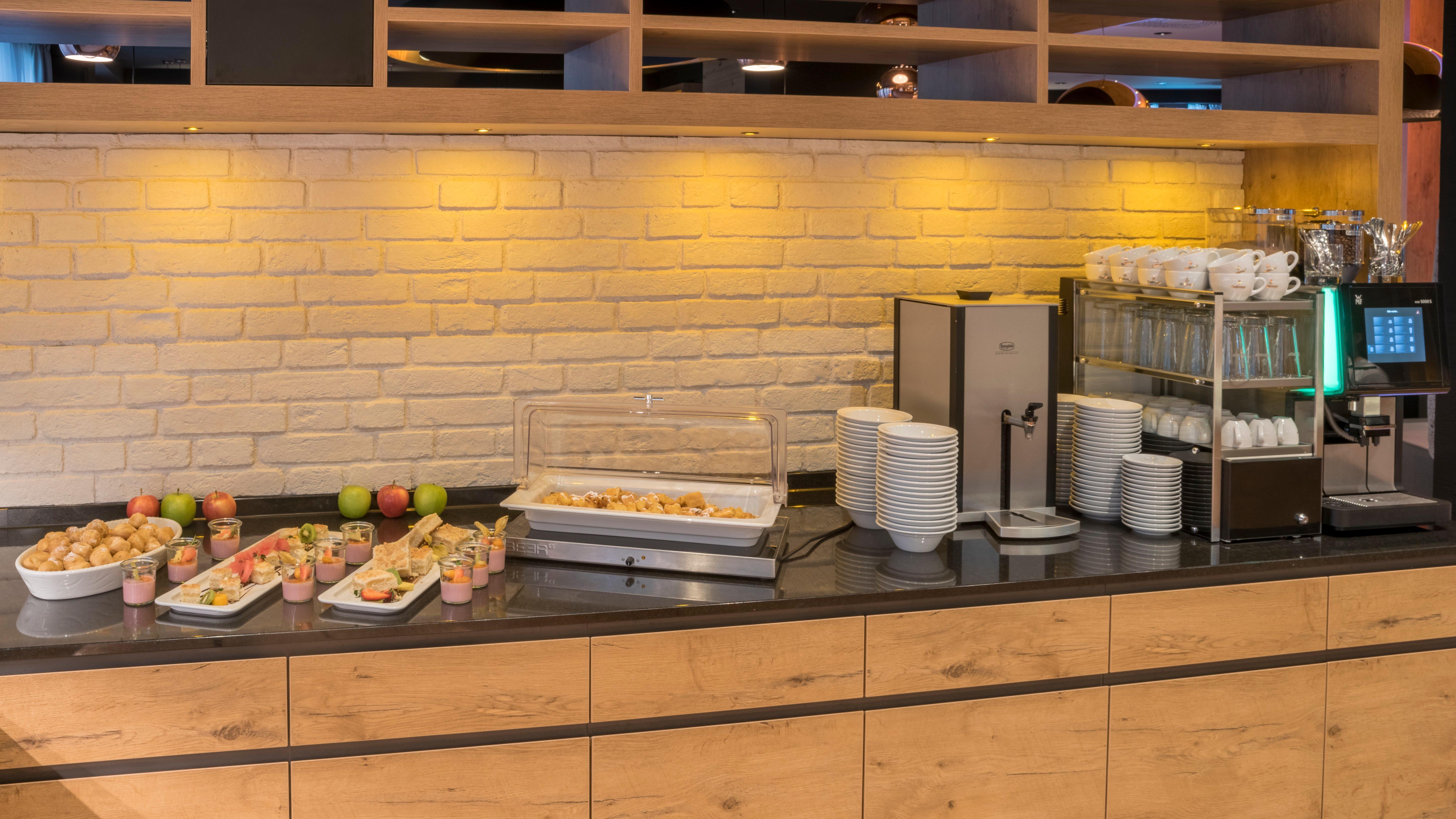 Holiday Inn Munich Unterhaching By Ihg Exterior photo